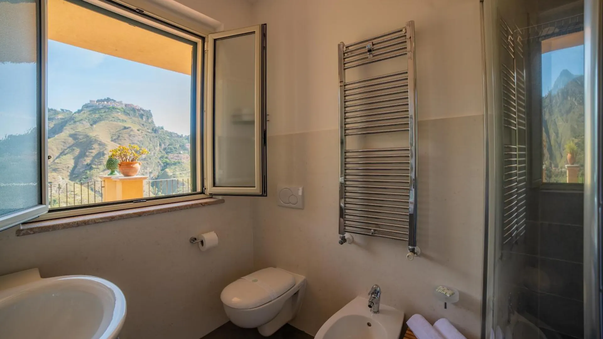 Sea View Villa タオルミーナ